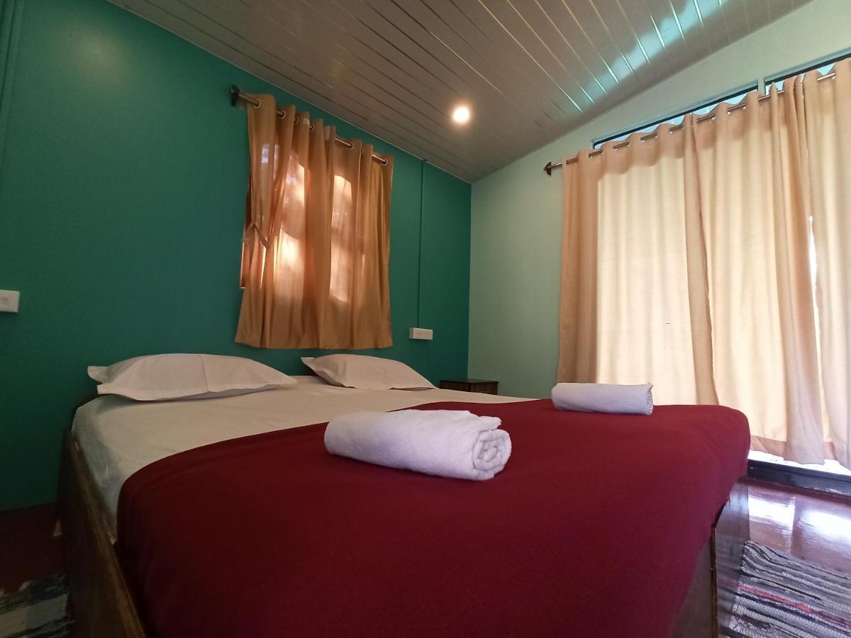 Casa Fiesta Sea Front Beach Huts Patnem Beach Exterior photo