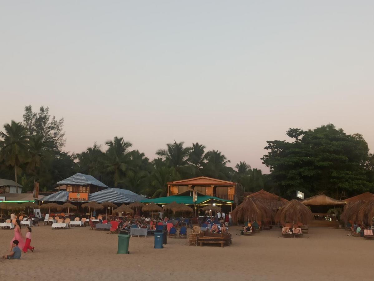 Casa Fiesta Sea Front Beach Huts Patnem Beach Exterior photo