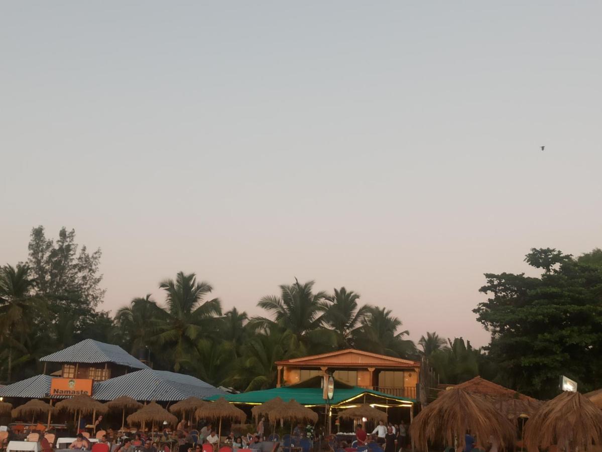 Casa Fiesta Sea Front Beach Huts Patnem Beach Exterior photo