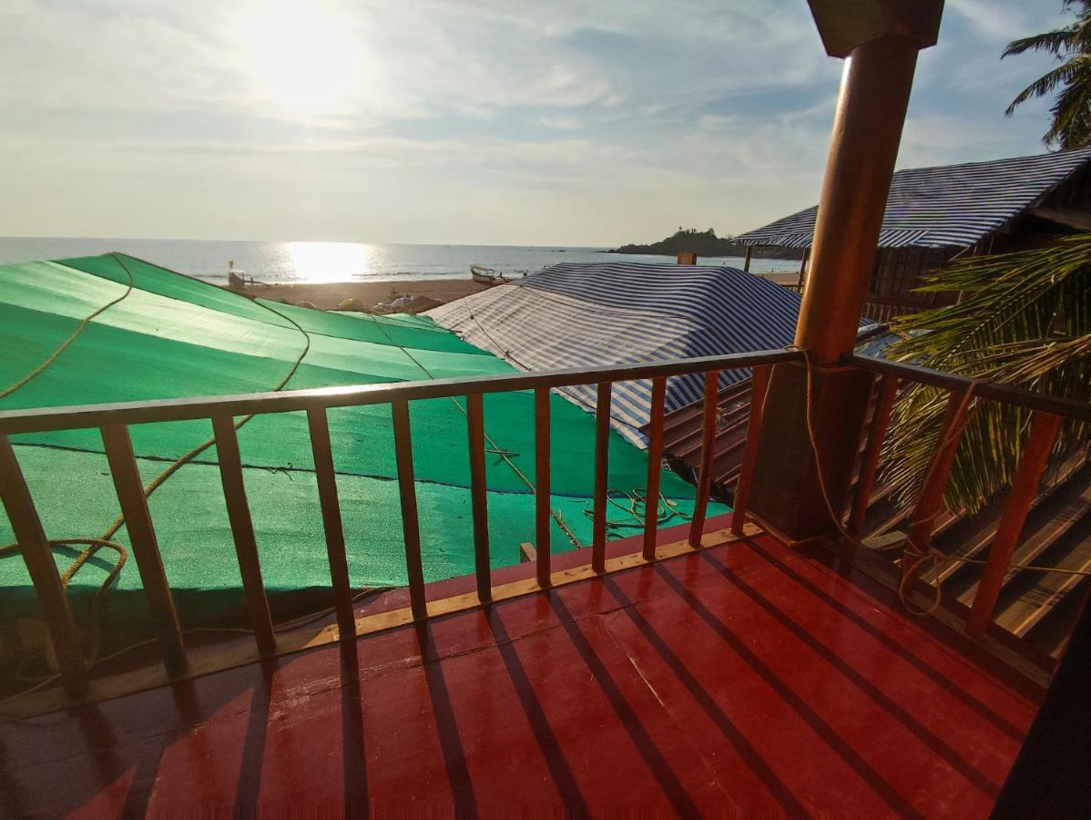 Casa Fiesta Sea Front Beach Huts Patnem Beach Exterior photo